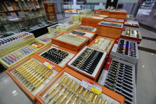 貴陽(yáng)西南國(guó)際商貿(mào)城2號(hào)廣場(chǎng)3層c d區(qū)文體用品專業(yè)市場(chǎng)整合行業(yè)資源,奏響市場(chǎng)發(fā)展進(jìn)行曲